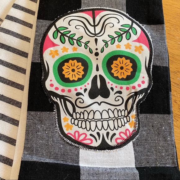 Eastwick Sugar Skull Day of the Dead Set of 4 Kitchen Towels BRAND NEW!! - Picture 2 of 3